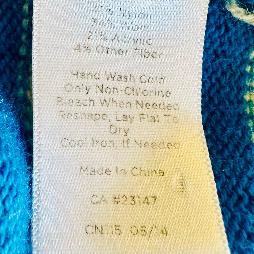 EUC Talbots Petite Grey & Blue Striped Sheep Intarsia Crew Neckline Sweater - Picture 13 of 13